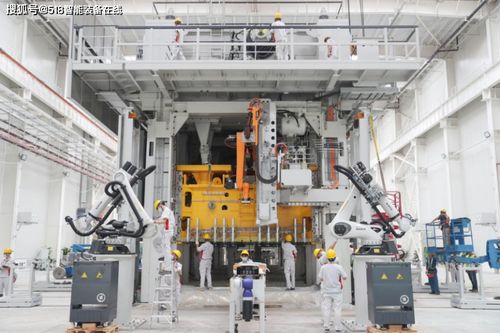 恒大汽車 黑燈工廠 亮相 2545臺(tái)機(jī)器人作業(yè),來看看到底有多酷